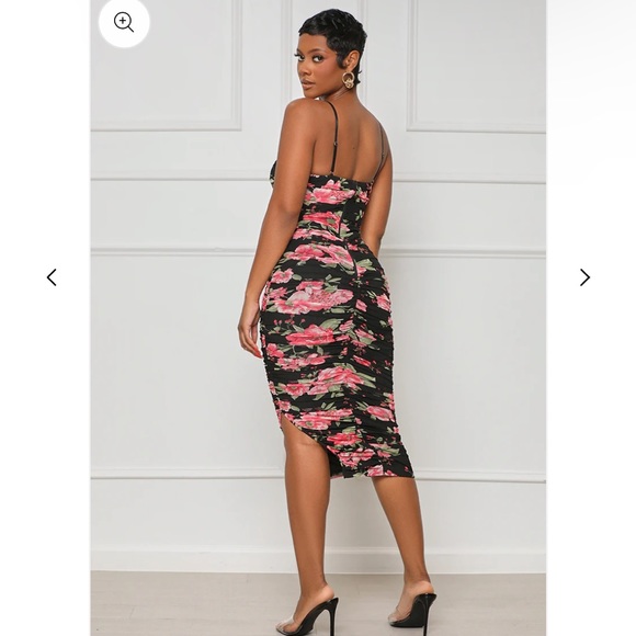 Floral Ruched Dress w/Split - Picture 2 of 5
